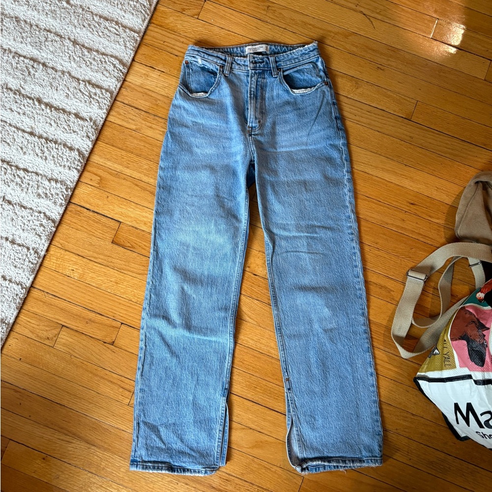 Abercrombie 90’s Relaxed High Rise Jeans